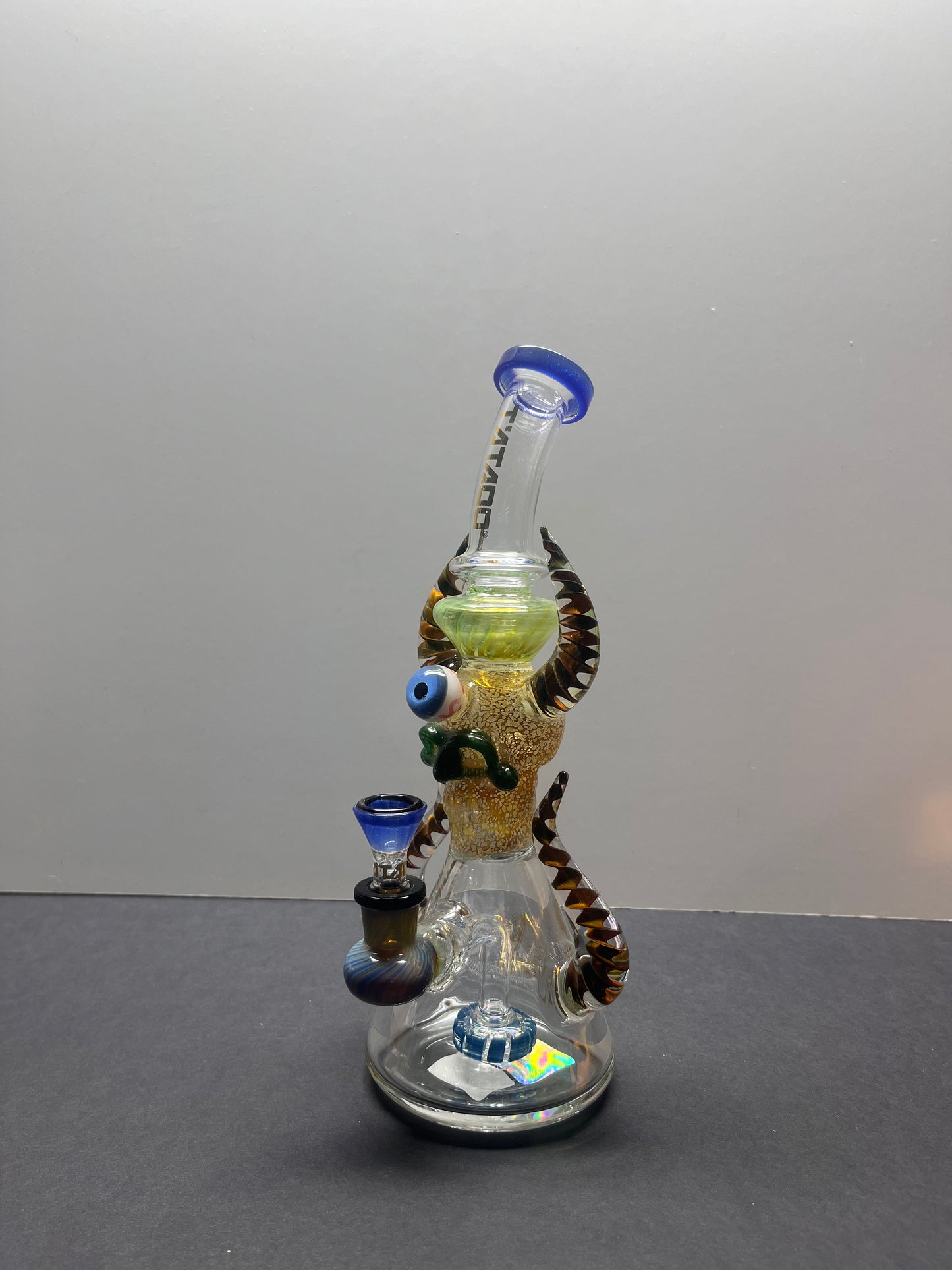 Tataoo 3-Eye Skull Waterpipe