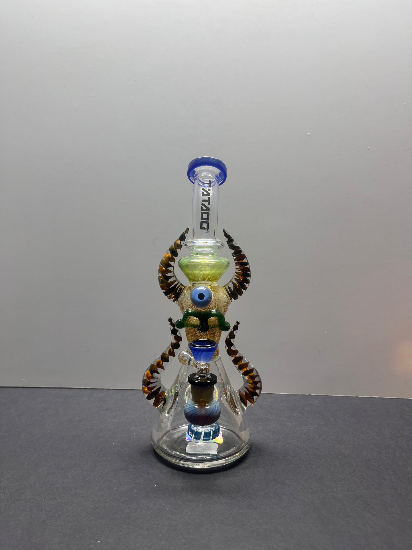 Tataoo 3-Eye Skull Waterpipe